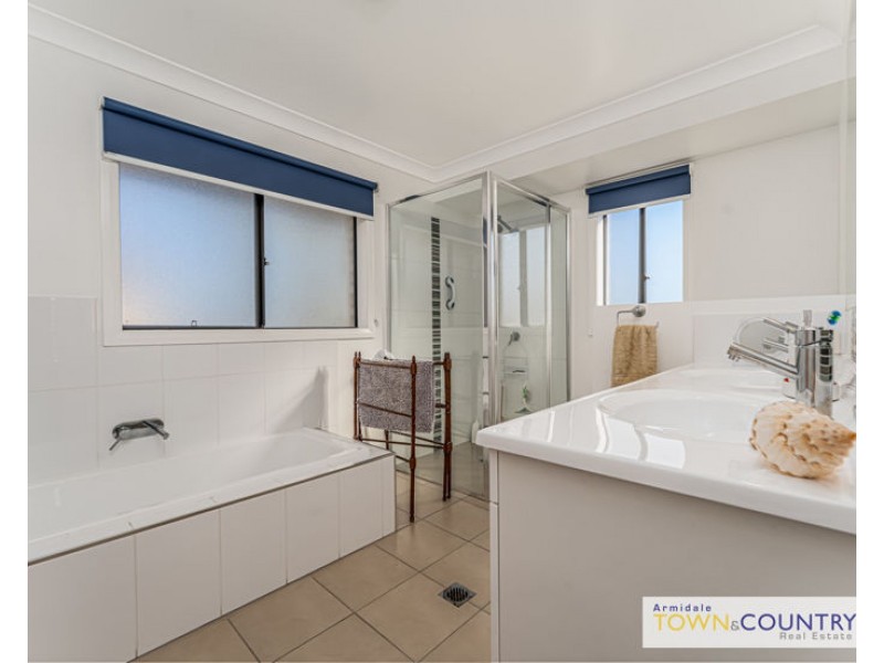 18 Amber Close, Armidale NSW 2350