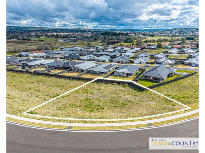 23 Honeysuckle Drive, Armidale NSW 2350