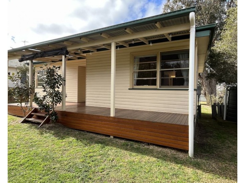 69 Taylor Street, Armidale NSW 2350