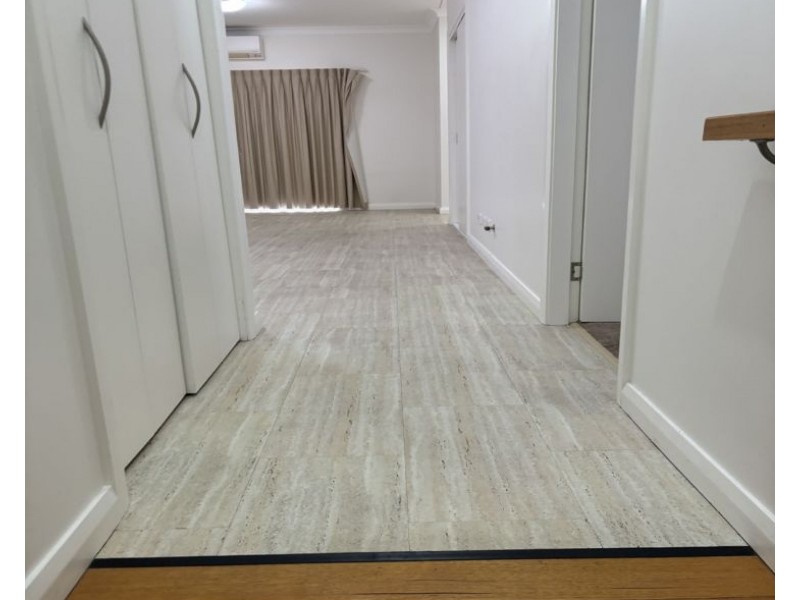 2/11 Birch Cres, Armidale NSW 2350