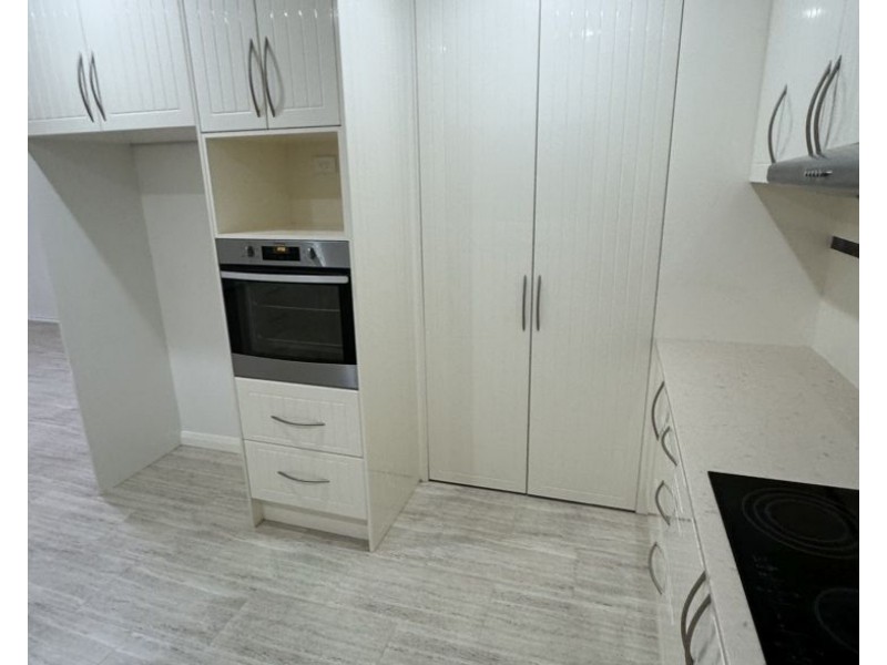 2/11 Birch Cres, Armidale NSW 2350