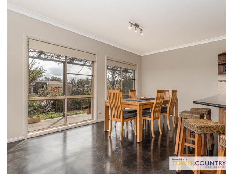 4 Amber Close, Armidale NSW 2350
