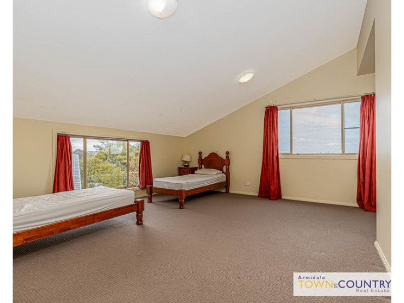 4 Amber Close, Armidale NSW 2350