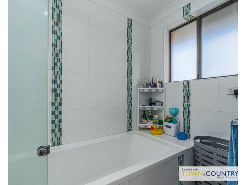 5 Laurence Avenue, Armidale NSW 2350