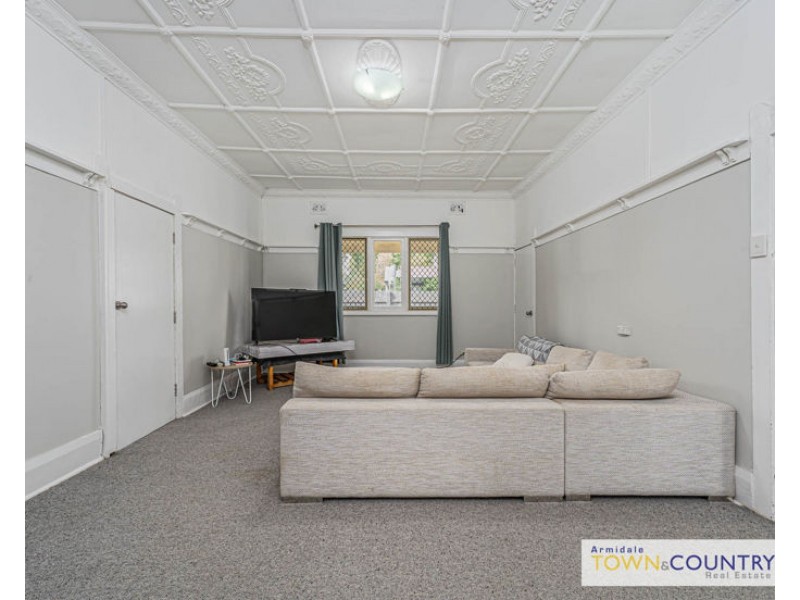 121 Taylor Street, Armidale NSW 2350
