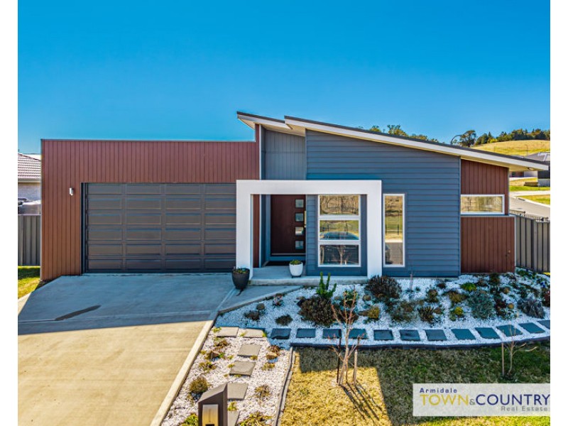 13 Willow Way, Armidale NSW 2350
