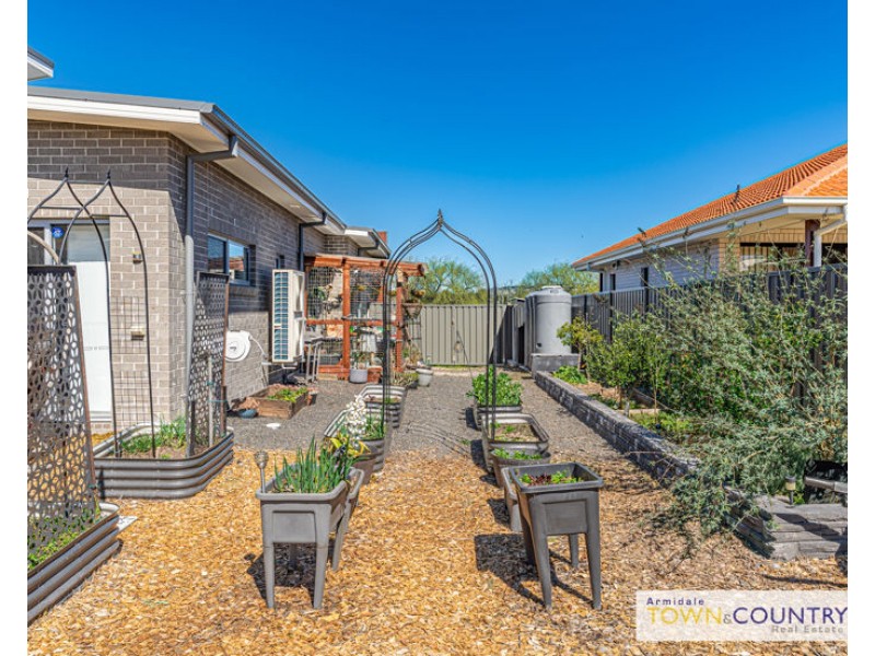 13 Willow Way, Armidale NSW 2350
