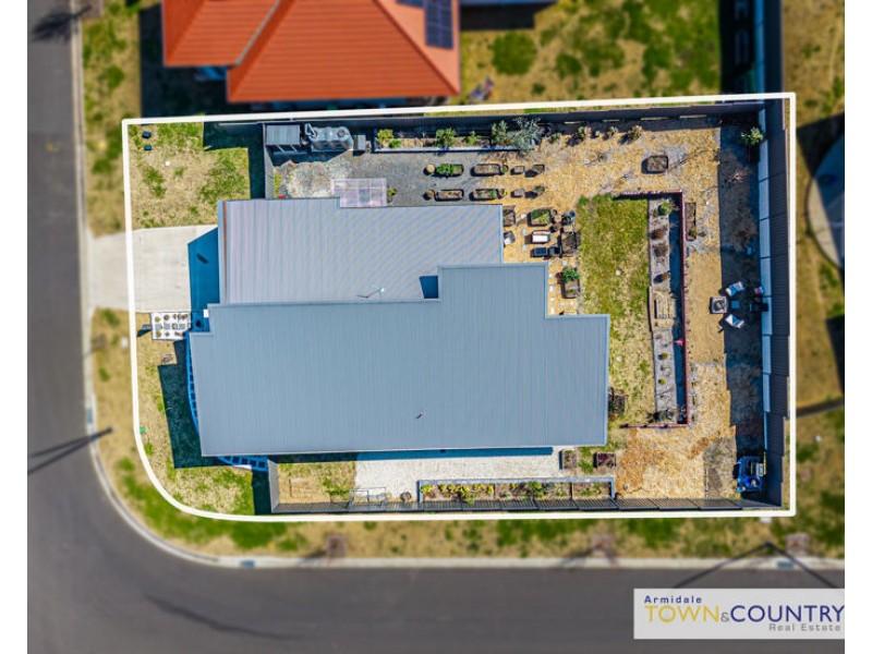 13 Willow Way, Armidale NSW 2350