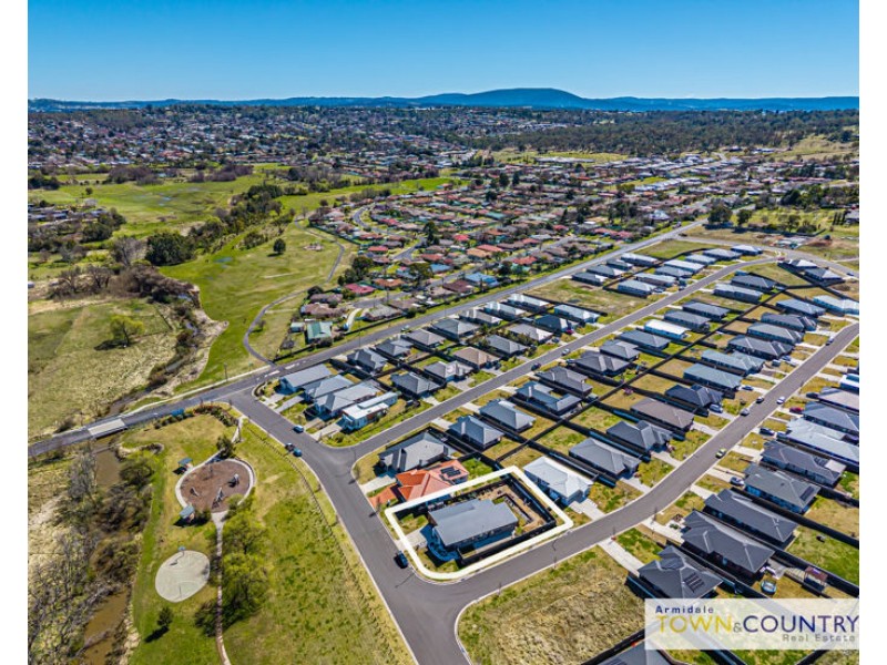 13 Willow Way, Armidale NSW 2350