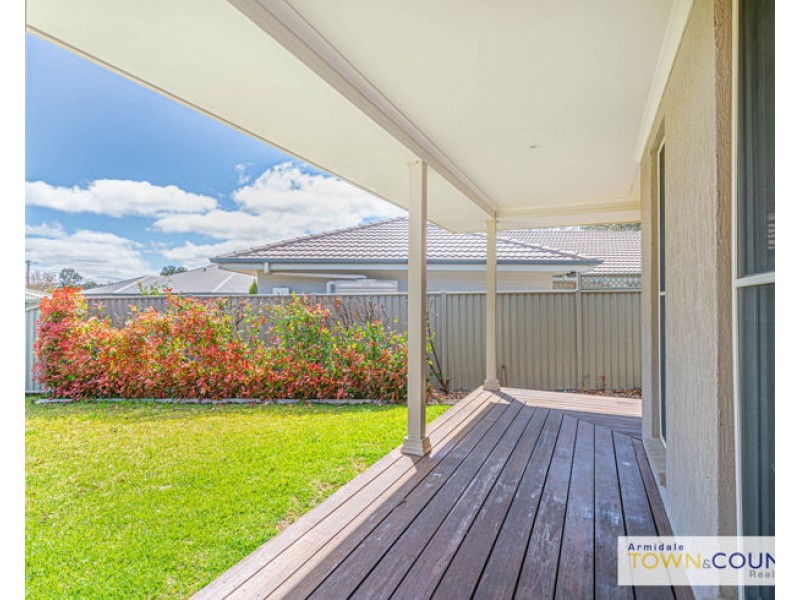 5 Rusden Court, Armidale NSW 2350