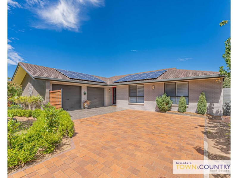 8 Braebank Avenue, Armidale NSW 2350