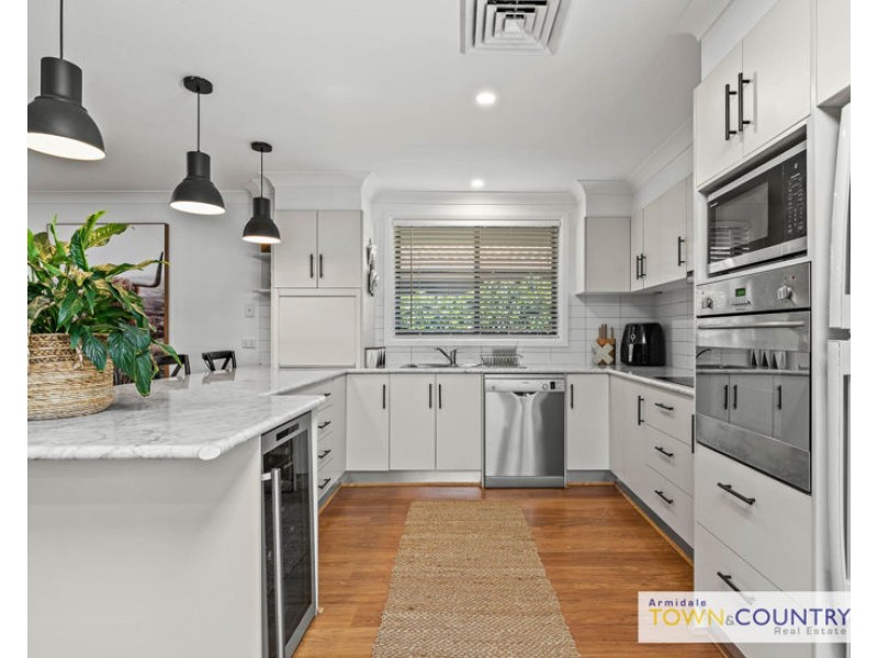 8 Braebank Avenue, Armidale NSW 2350