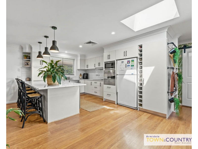 8 Braebank Avenue, Armidale NSW 2350