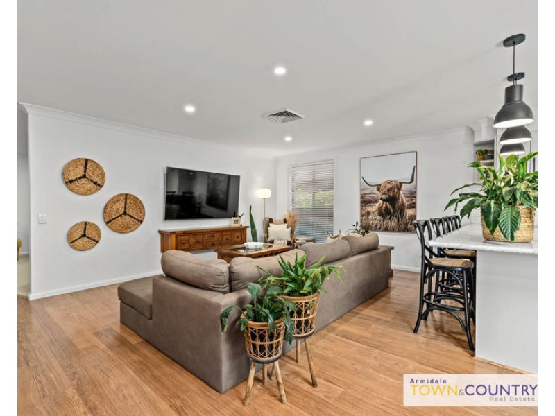 8 Braebank Avenue, Armidale NSW 2350