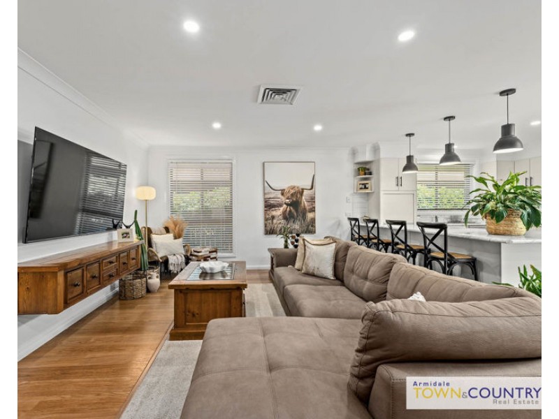 8 Braebank Avenue, Armidale NSW 2350