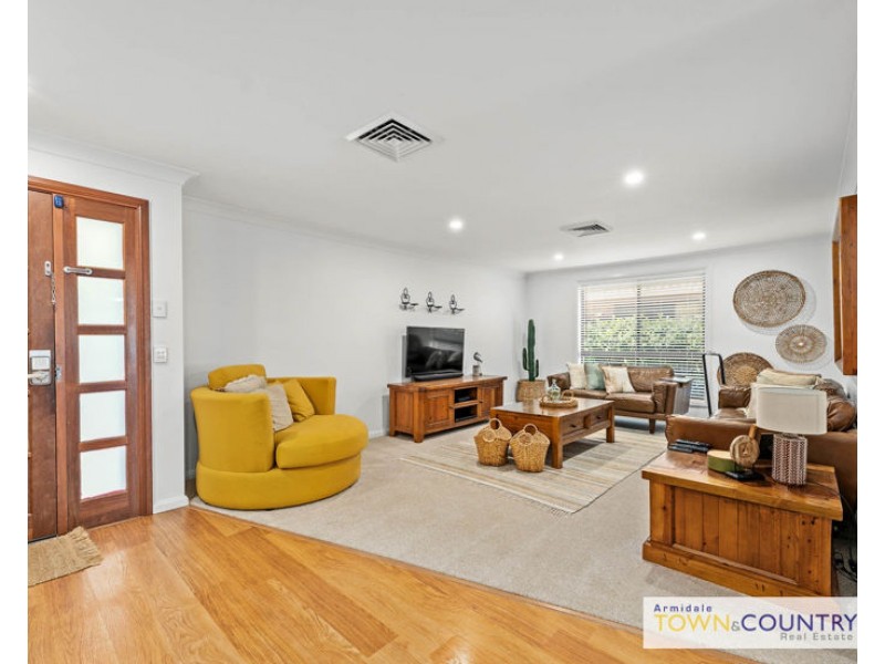 8 Braebank Avenue, Armidale NSW 2350