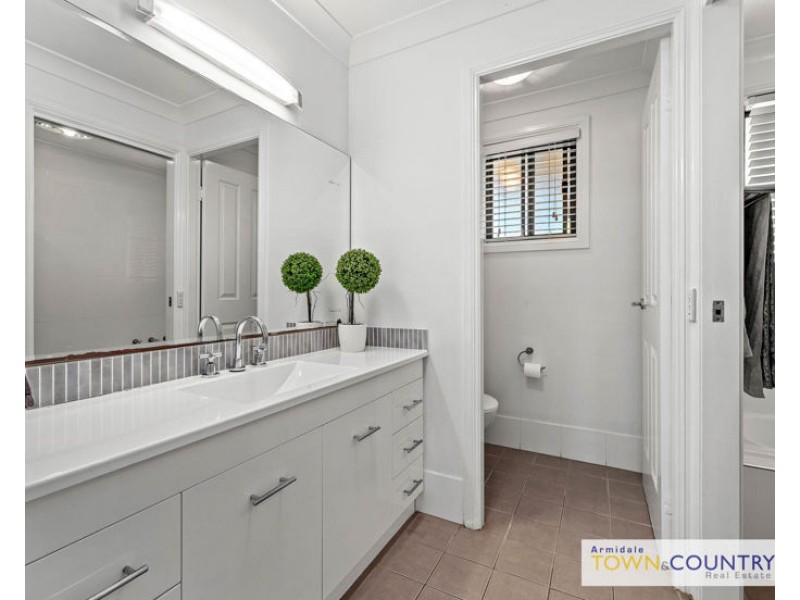8 Braebank Avenue, Armidale NSW 2350
