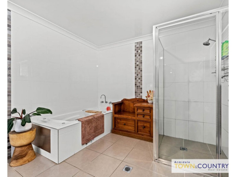 8 Braebank Avenue, Armidale NSW 2350