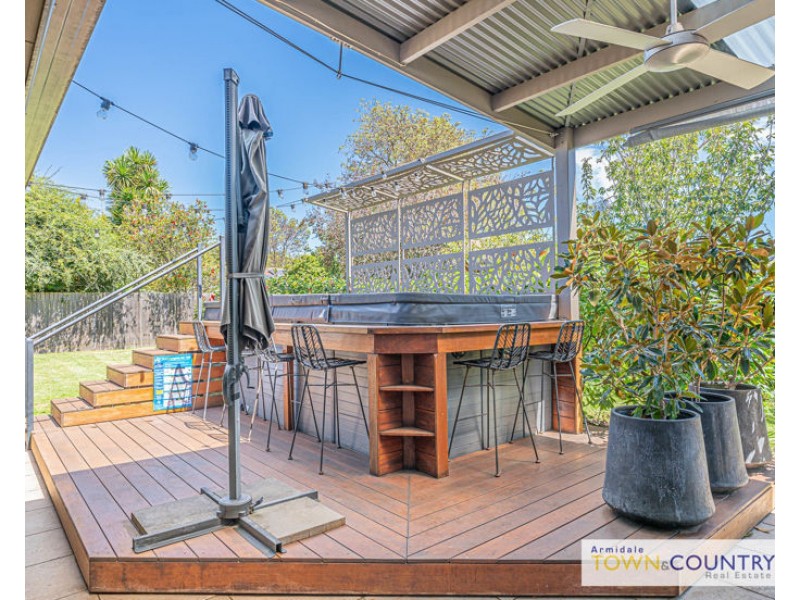 8 Braebank Avenue, Armidale NSW 2350
