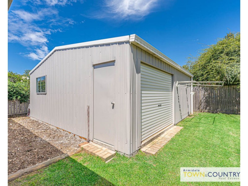 8 Braebank Avenue, Armidale NSW 2350
