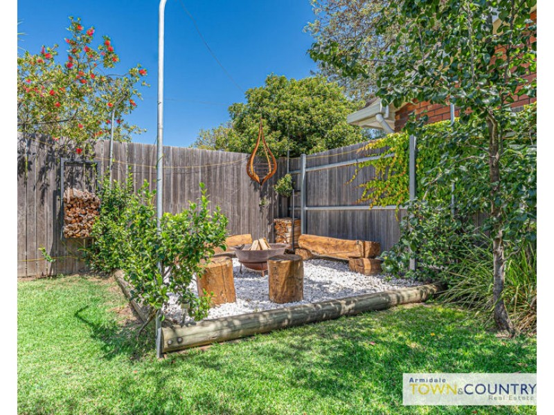 8 Braebank Avenue, Armidale NSW 2350