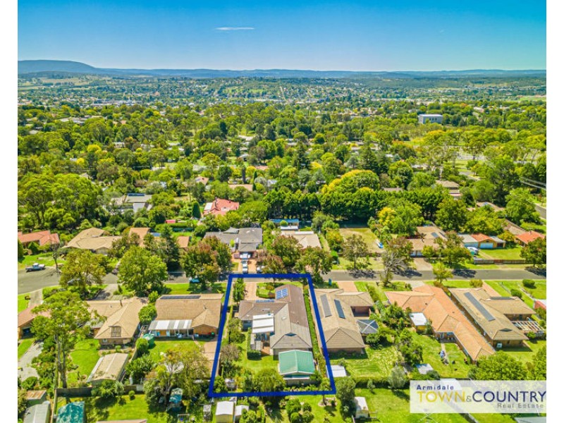 8 Braebank Avenue, Armidale NSW 2350