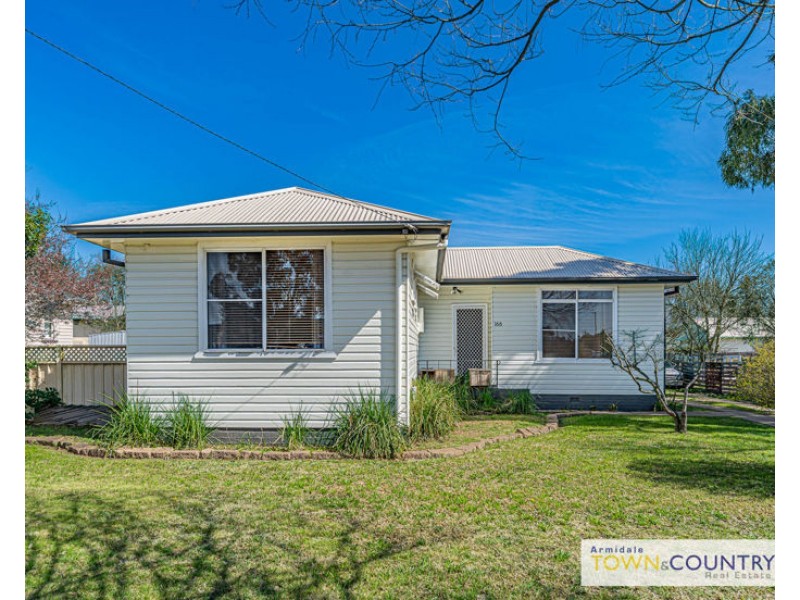 166 Canambe Street, Armidale NSW 2350