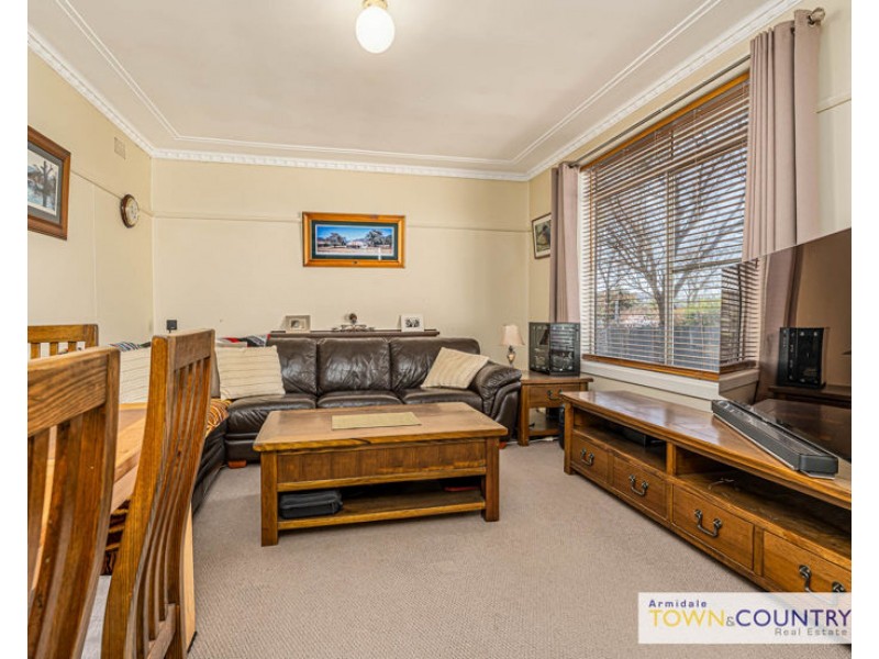 166 Canambe Street, Armidale NSW 2350