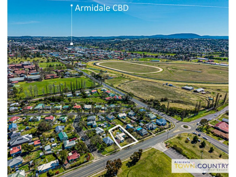 166 Canambe Street, Armidale NSW 2350