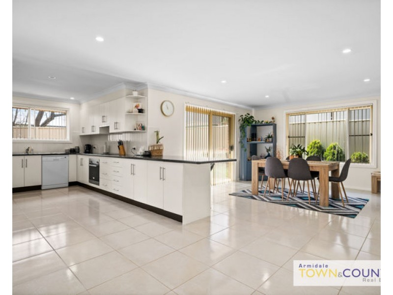 5a Mayfield Avenue, Armidale NSW 2350