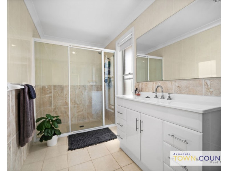 5a Mayfield Avenue, Armidale NSW 2350