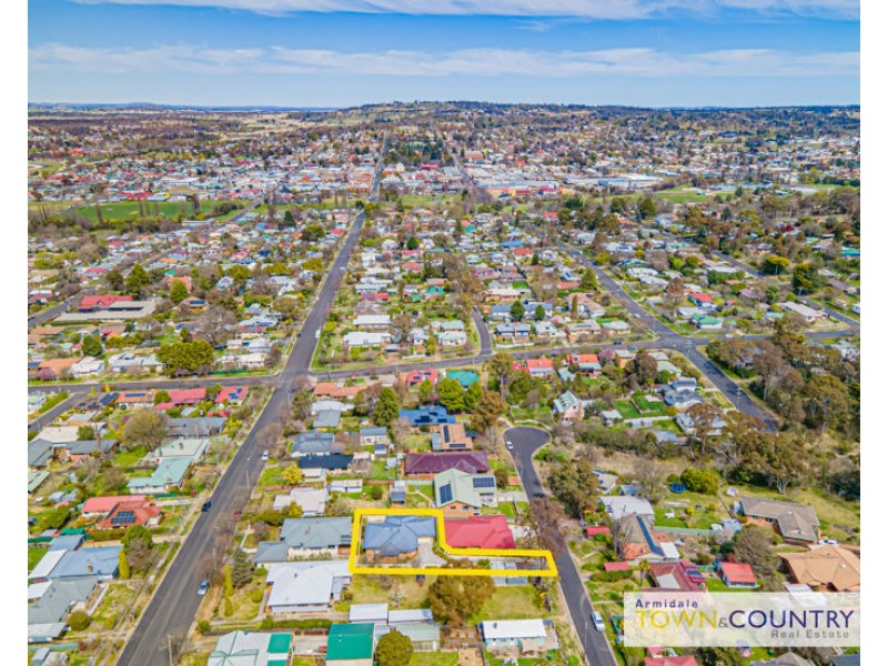 5a Mayfield Avenue, Armidale NSW 2350