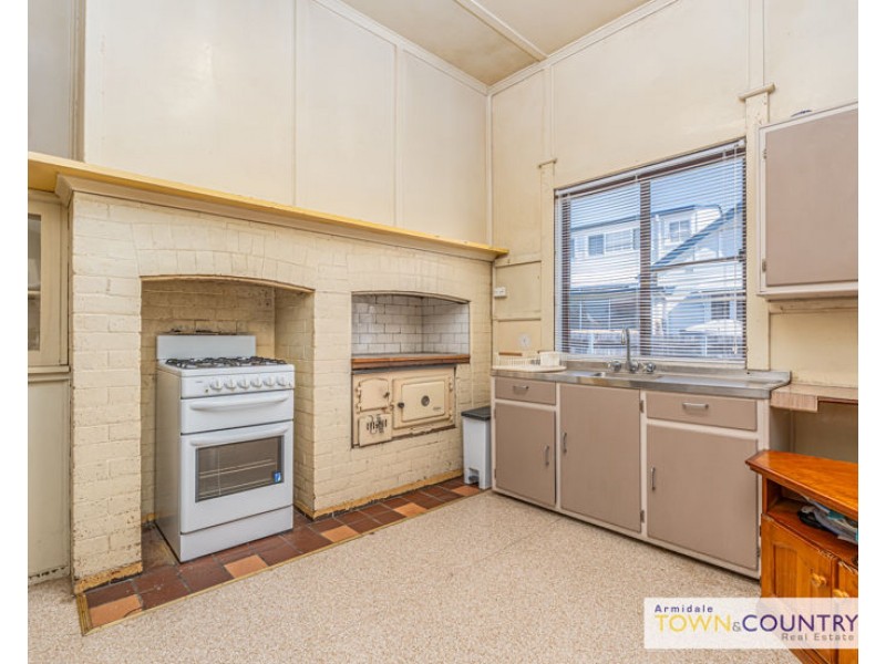 144 Jessie Street, Armidale NSW 2350