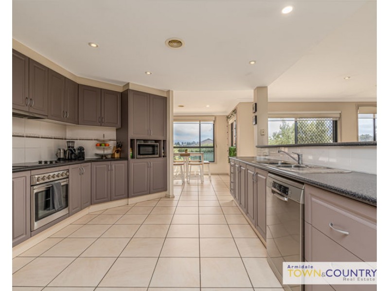 25 Norris Drive, Armidale NSW 2350