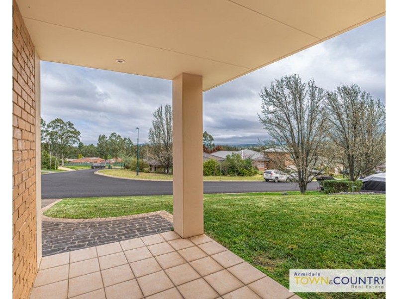 25 Norris Drive, Armidale NSW 2350