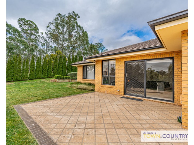 25 Norris Drive, Armidale NSW 2350