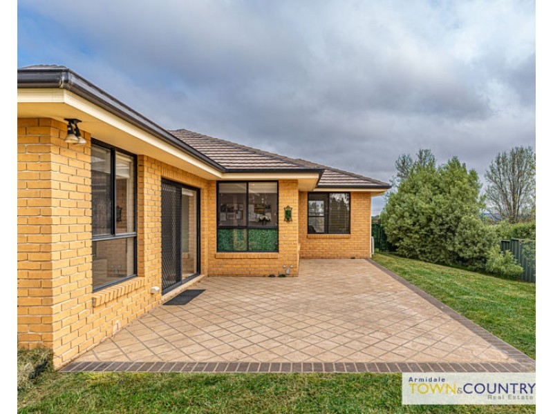 25 Norris Drive, Armidale NSW 2350