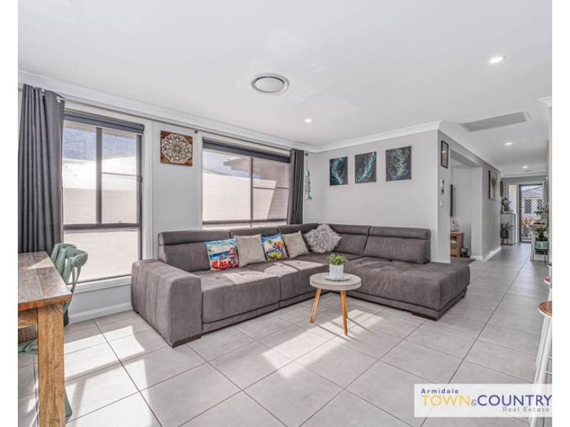 30 Sunrise Crescent, Armidale NSW 2350
