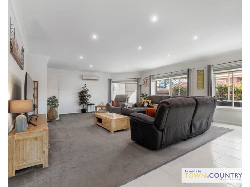 12 Hardinge Street, Guyra NSW 2365