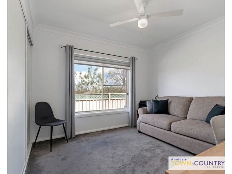 12 Hardinge Street, Guyra NSW 2365