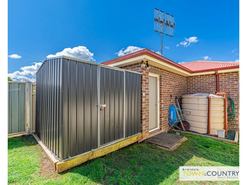 12 Hardinge Street, Guyra NSW 2365