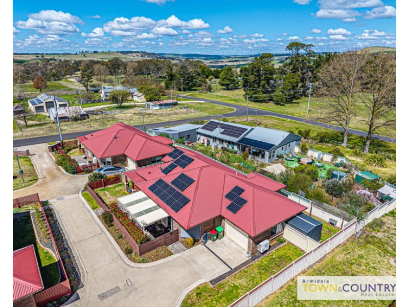 12 Hardinge Street, Guyra NSW 2365