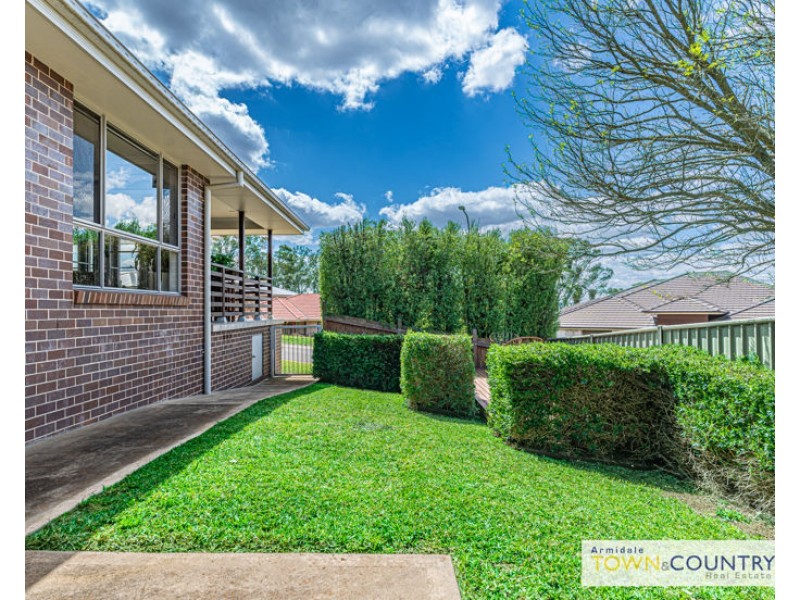 4 Hinton Terrace, Armidale NSW 2350