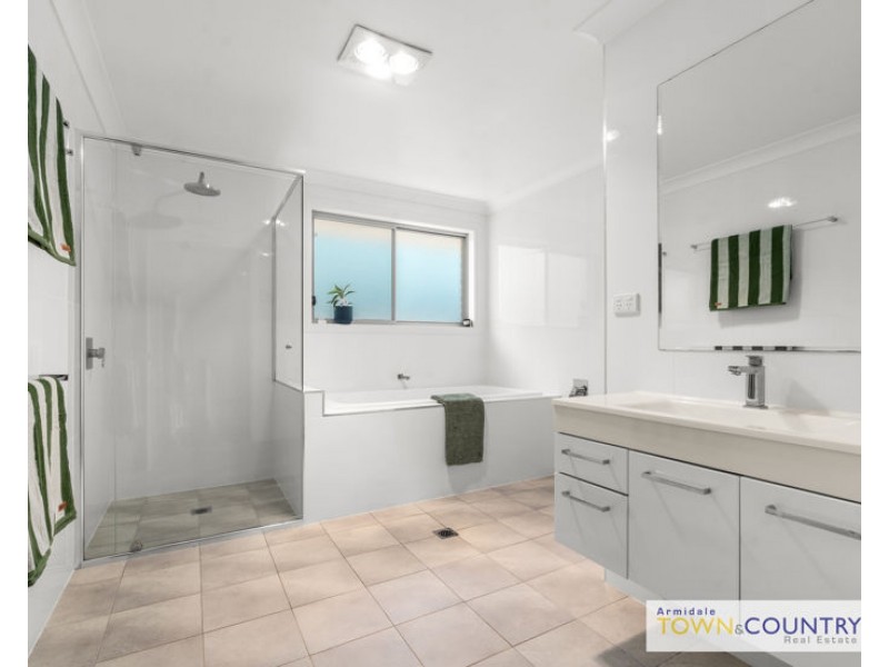 4 Hinton Terrace, Armidale NSW 2350