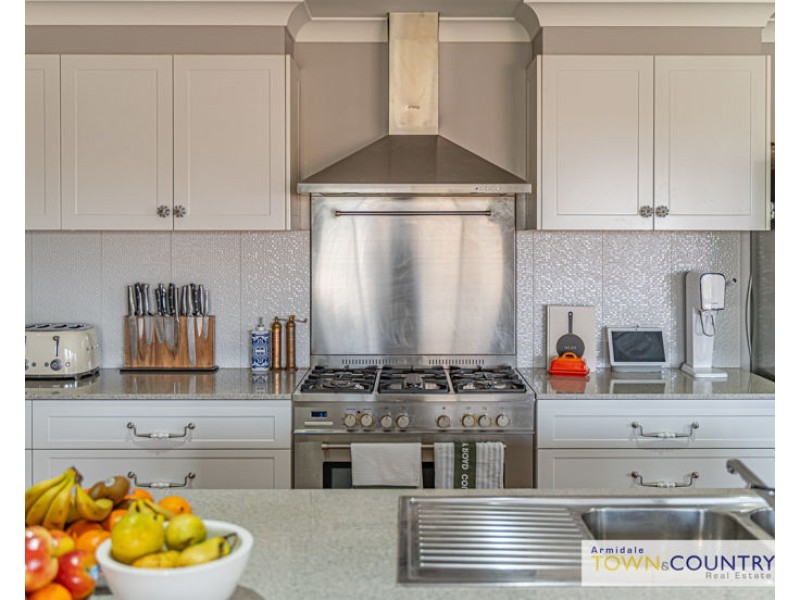 4 Hinton Terrace, Armidale NSW 2350