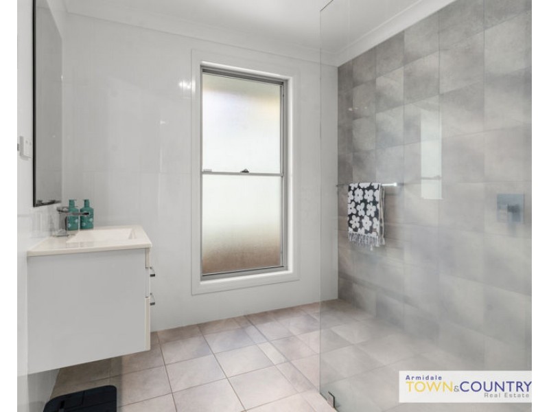 4 Hinton Terrace, Armidale NSW 2350
