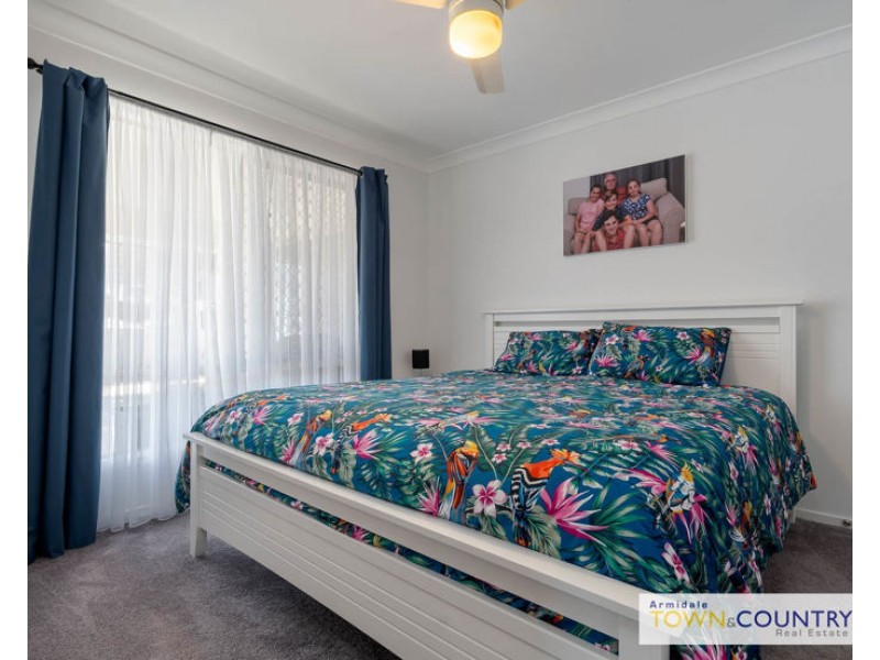 16 Claret Ash Drive, Guyra NSW 2365