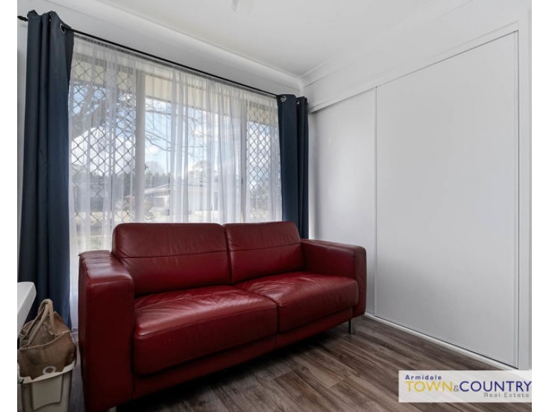16 Claret Ash Drive, Guyra NSW 2365