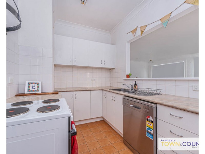 6 Elizabeth Street, Armidale NSW 2350