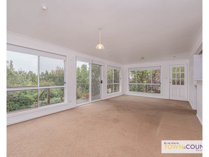 6 Elizabeth Street, Armidale NSW 2350